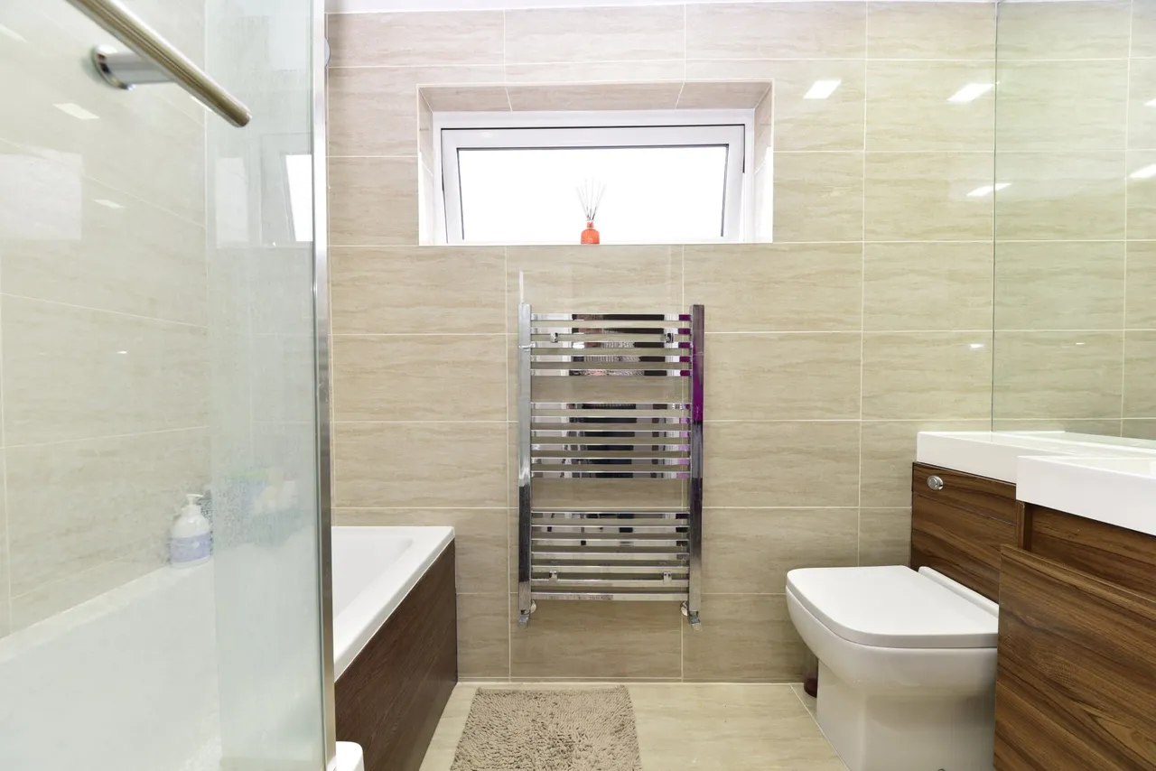 Ascot Crescent, Stevenage, Herts, SG1 5SX, photo 17