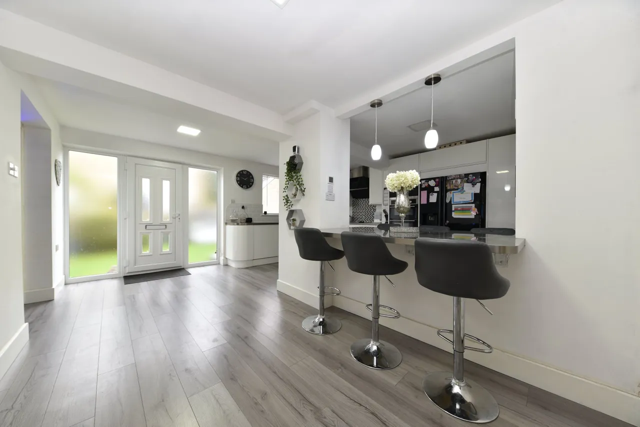 Ascot Crescent, Stevenage, Herts, SG1 5SX, photo 2