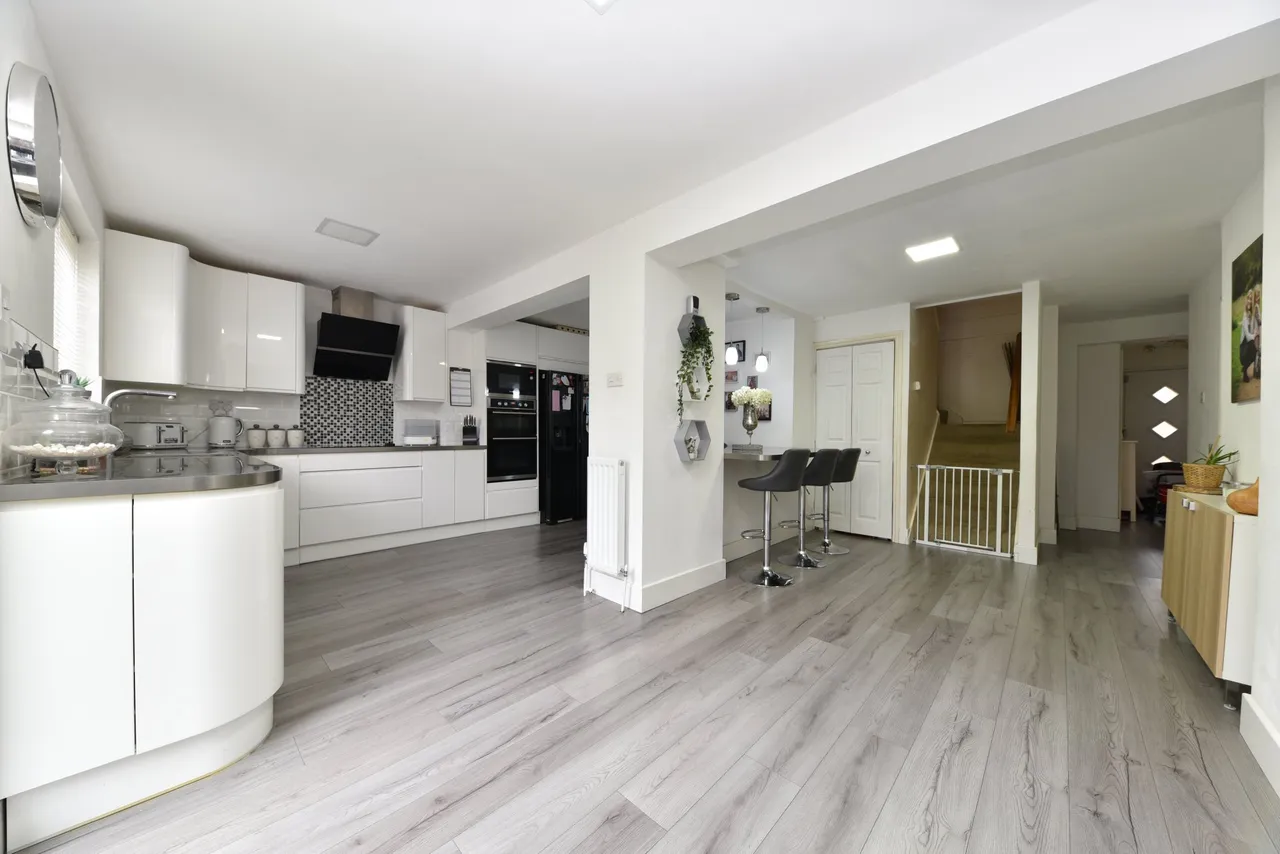 Ascot Crescent, Stevenage, Herts, SG1 5SX, photo 4