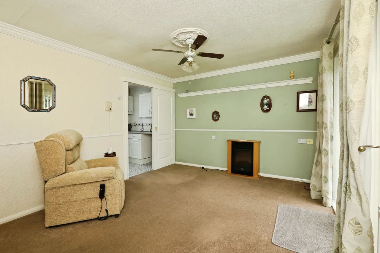 Moat Hills Court, Doncaster, DN5, photo 5