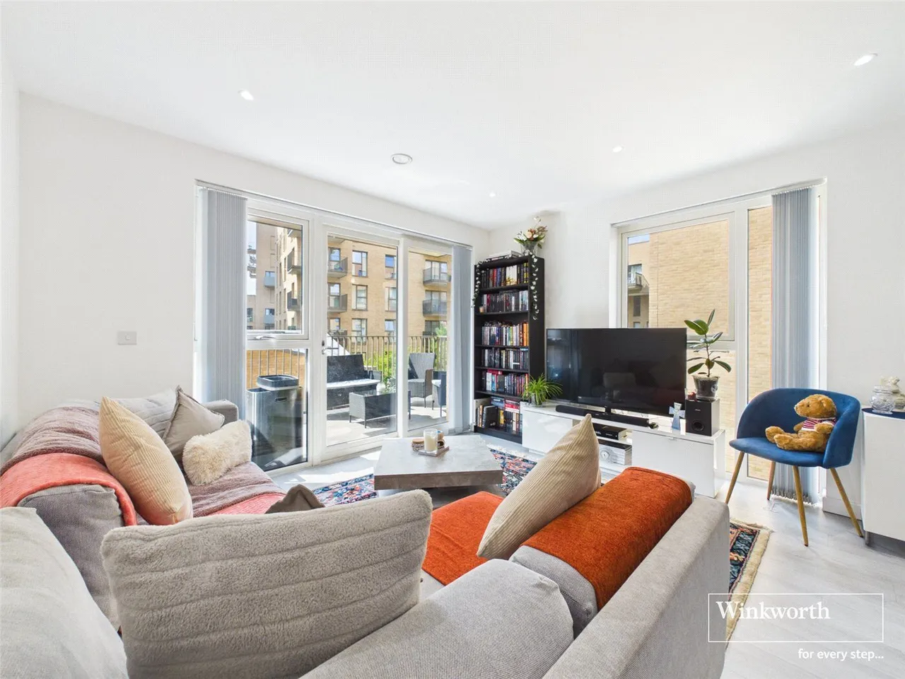 Perryfield Way, London, NW9, photo 2