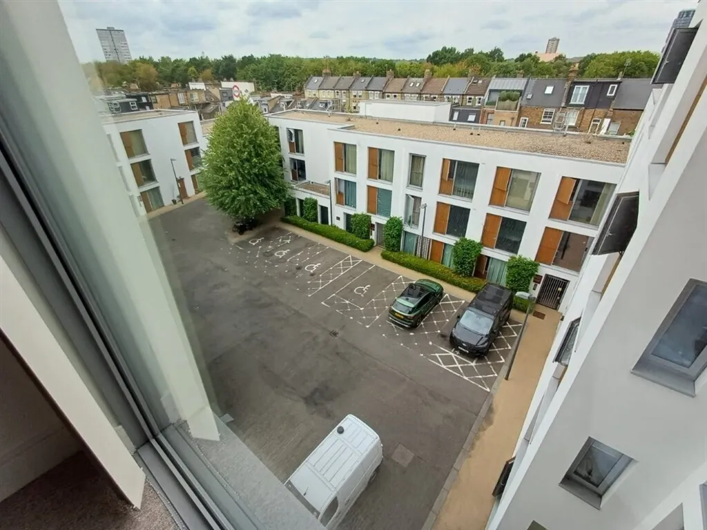 Highbury Stadium Square, London, N5, photo 6