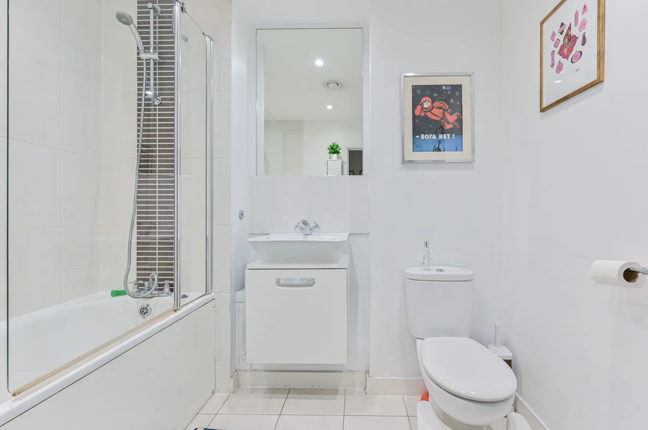 45% Share Apartment 5, 2 Trevelyan Road, London, photo 9