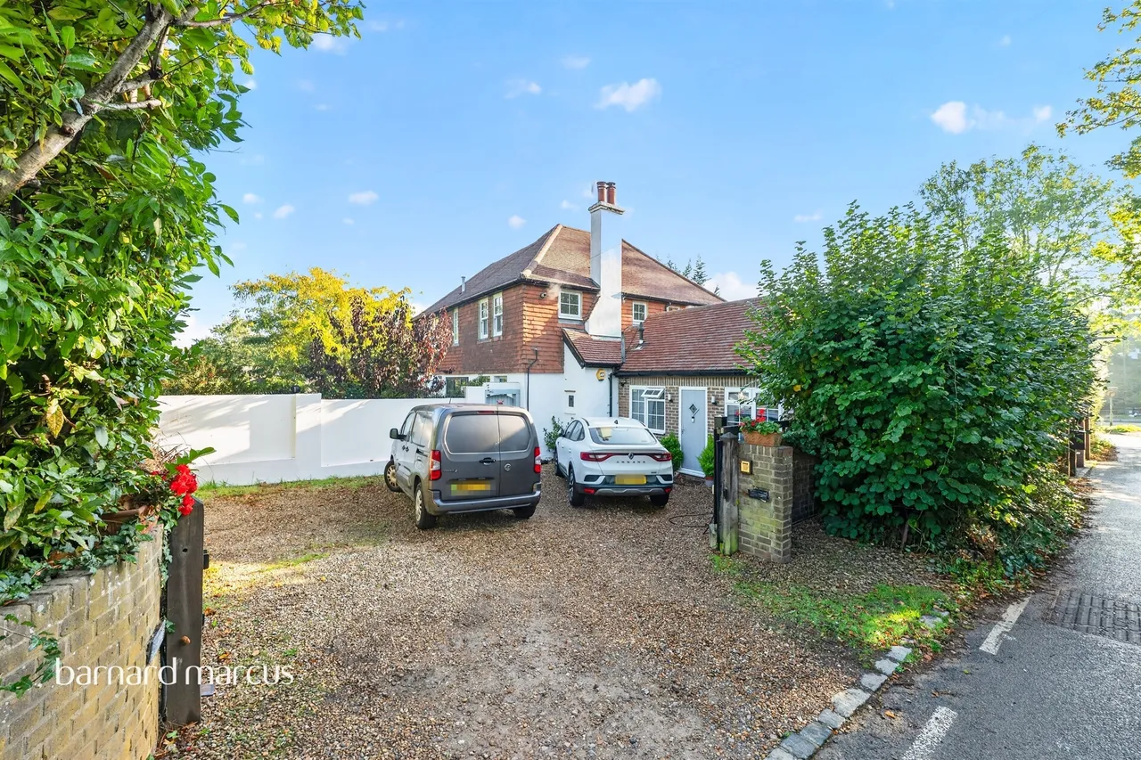 Church Lane, Coulsdon, CR5, photo 9