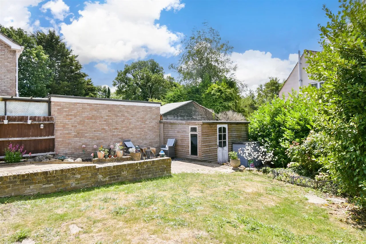 Fairlight Cross, Longfield, DA3, photo 14