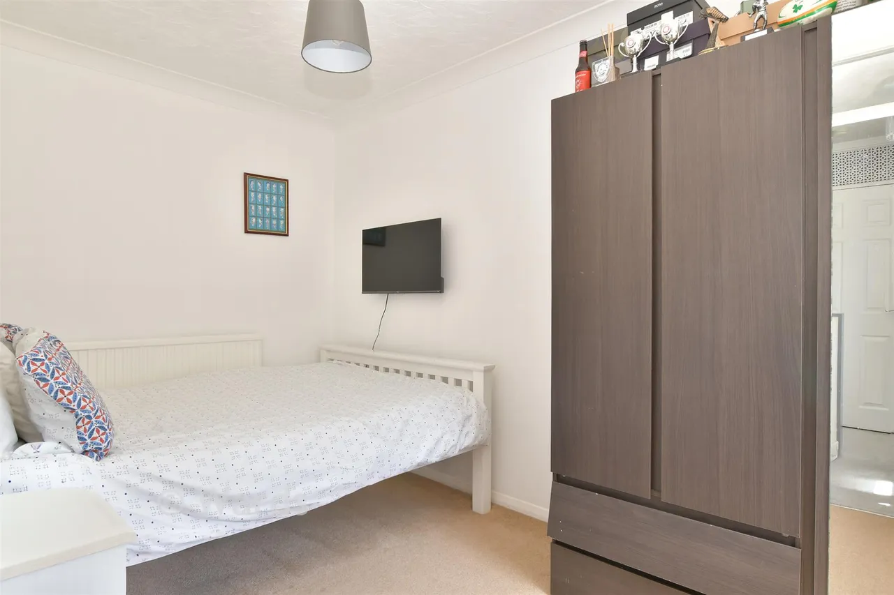 Fairlight Cross, Longfield, DA3, photo 12