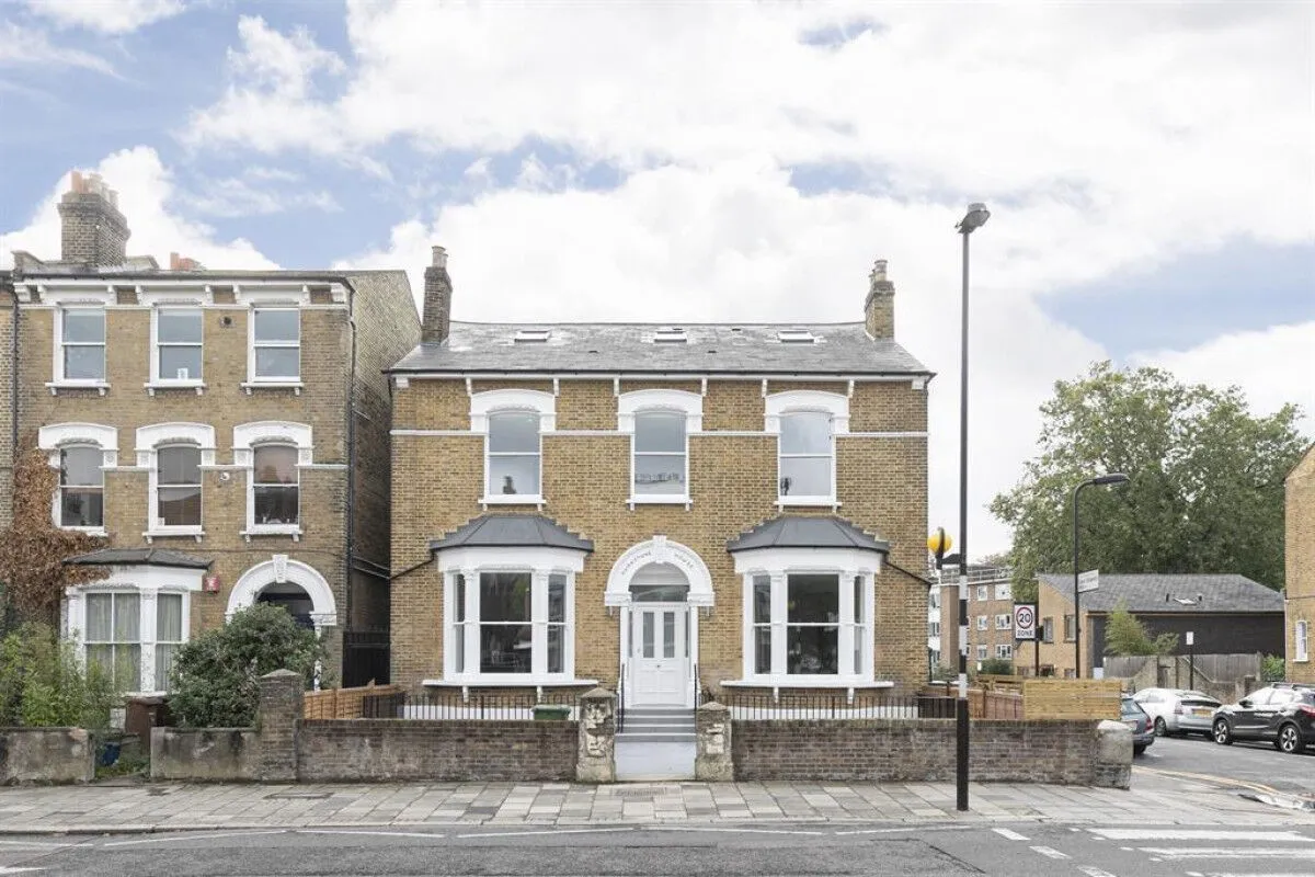 2 bed flat for sale — Flat 5, 54 Lordship Park, London