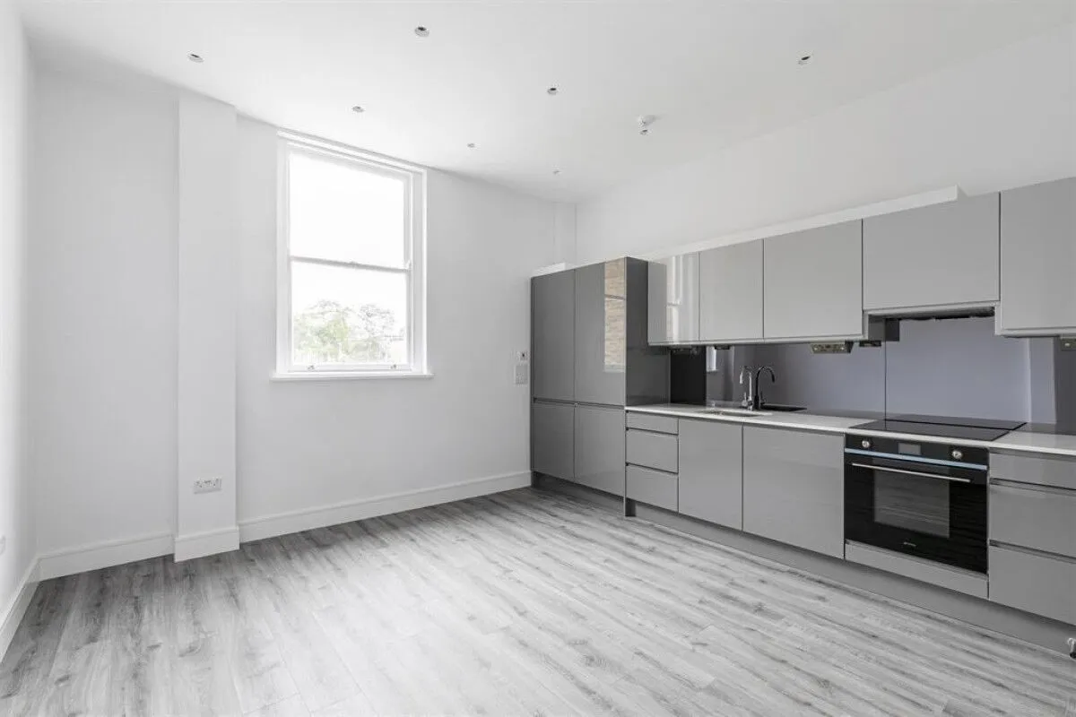Flat 5, 54 Lordship Park, London, photo 6