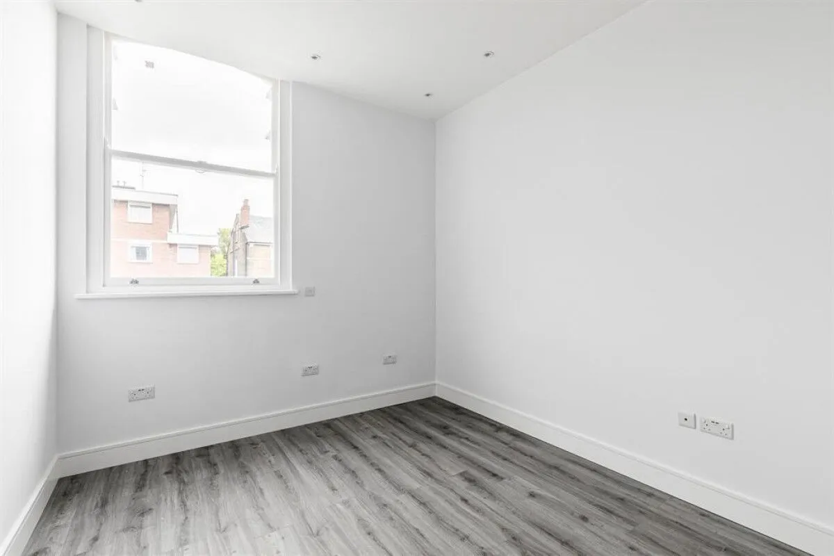 Flat 5, 54 Lordship Park, London, photo 3