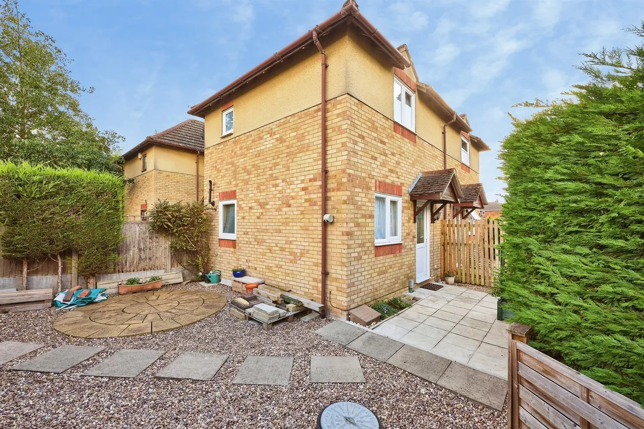 1 bed house for sale, Lime Tree Close, Yaxley, PE7