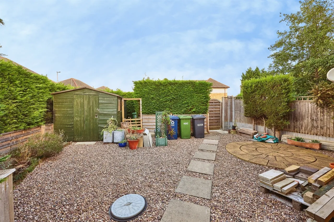 Lime Tree Close, Yaxley, PE7, photo 11