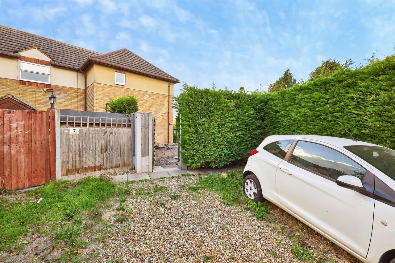 Lime Tree Close, Yaxley, PE7, photo 12