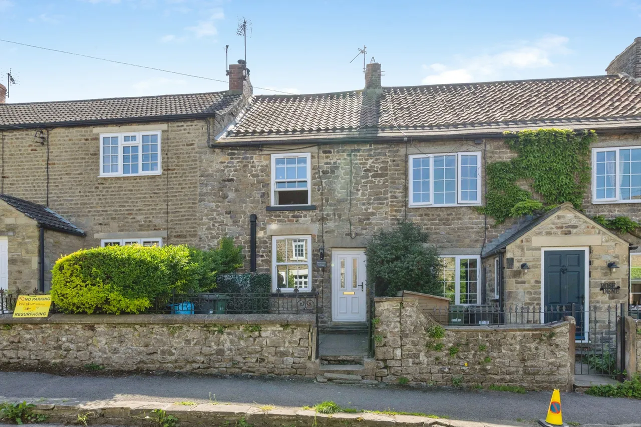 2 bed house for sale, Church Bank, Bedale, DL8