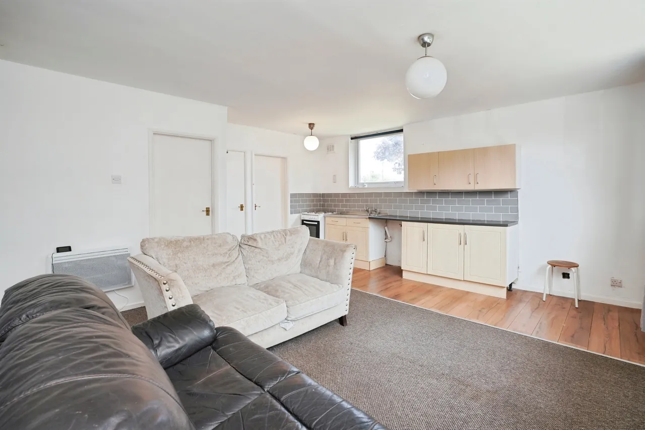 Wake Green Road, Tipton, DY4, photo 5