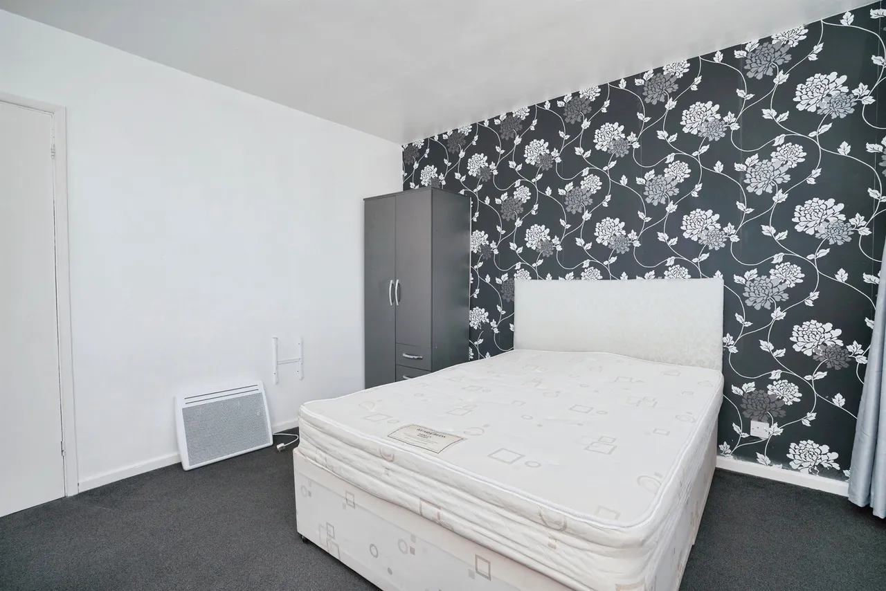 Wake Green Road, Tipton, DY4, photo 8