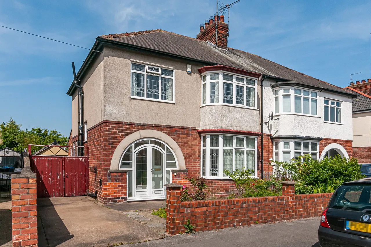 4 bed house for sale — Strathmore Avenue, Hull, HU6 7HL