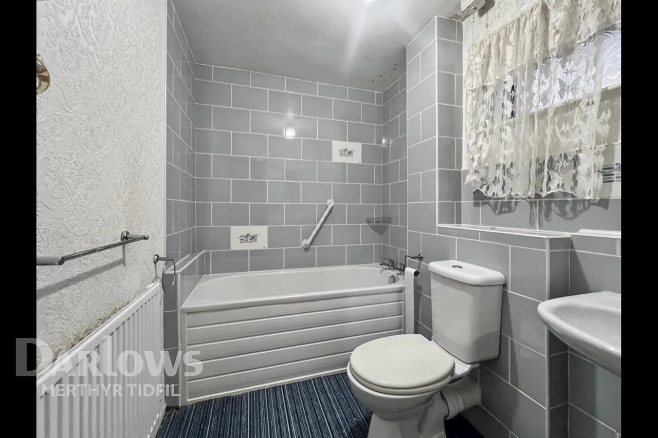 Cypress Close, Merthyr Tydfil, photo 3