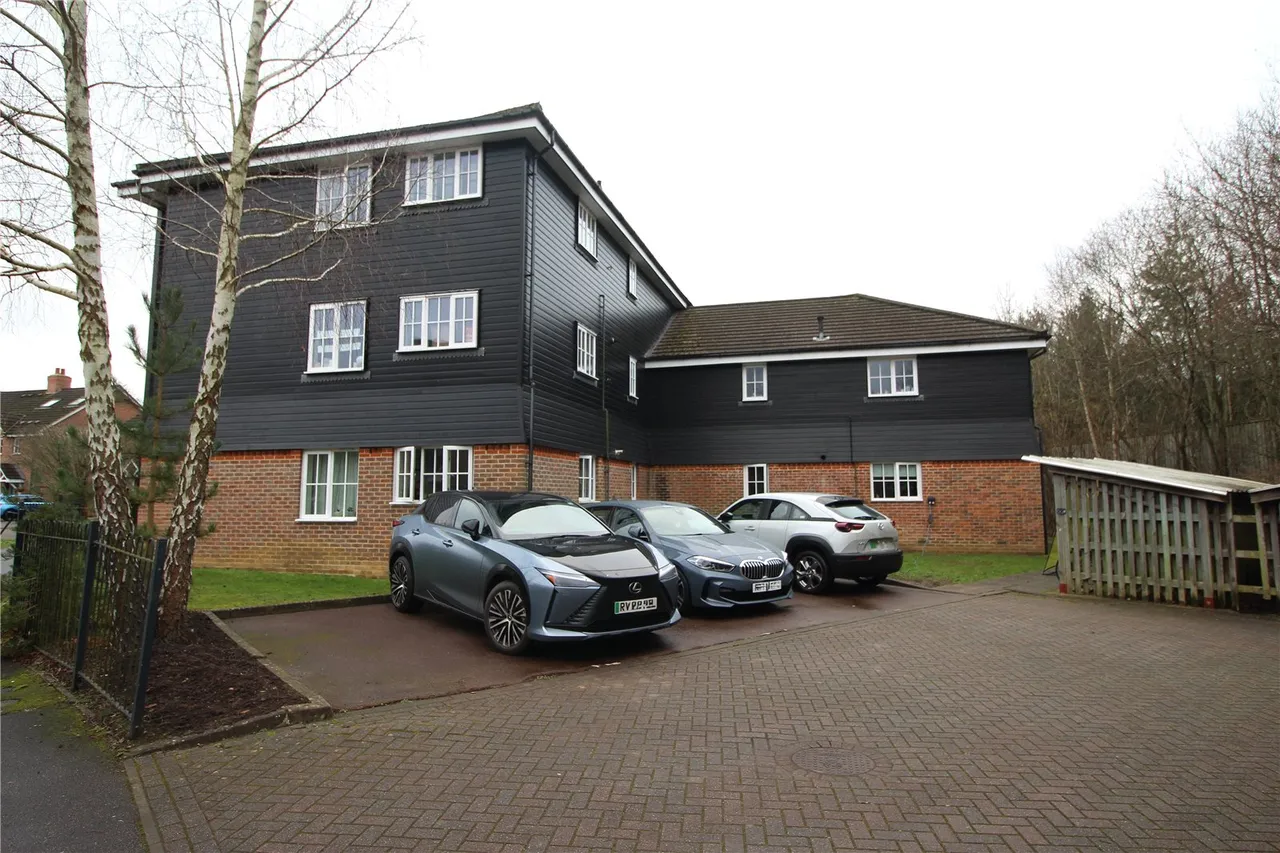 Twyford Close, Fleet, Hampshire, GU51 1JX, photo 14