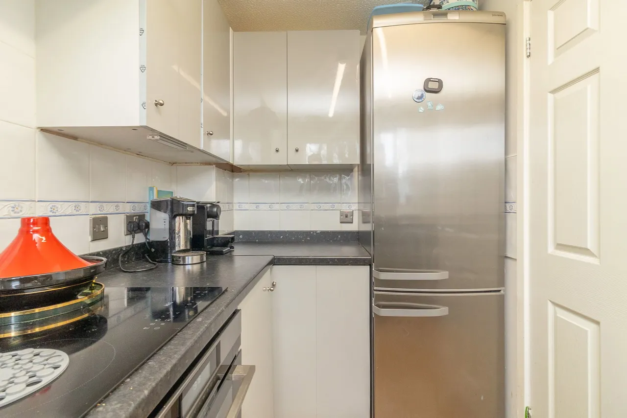 Leary Crescent, Newport Pagnell, MK16, photo 8