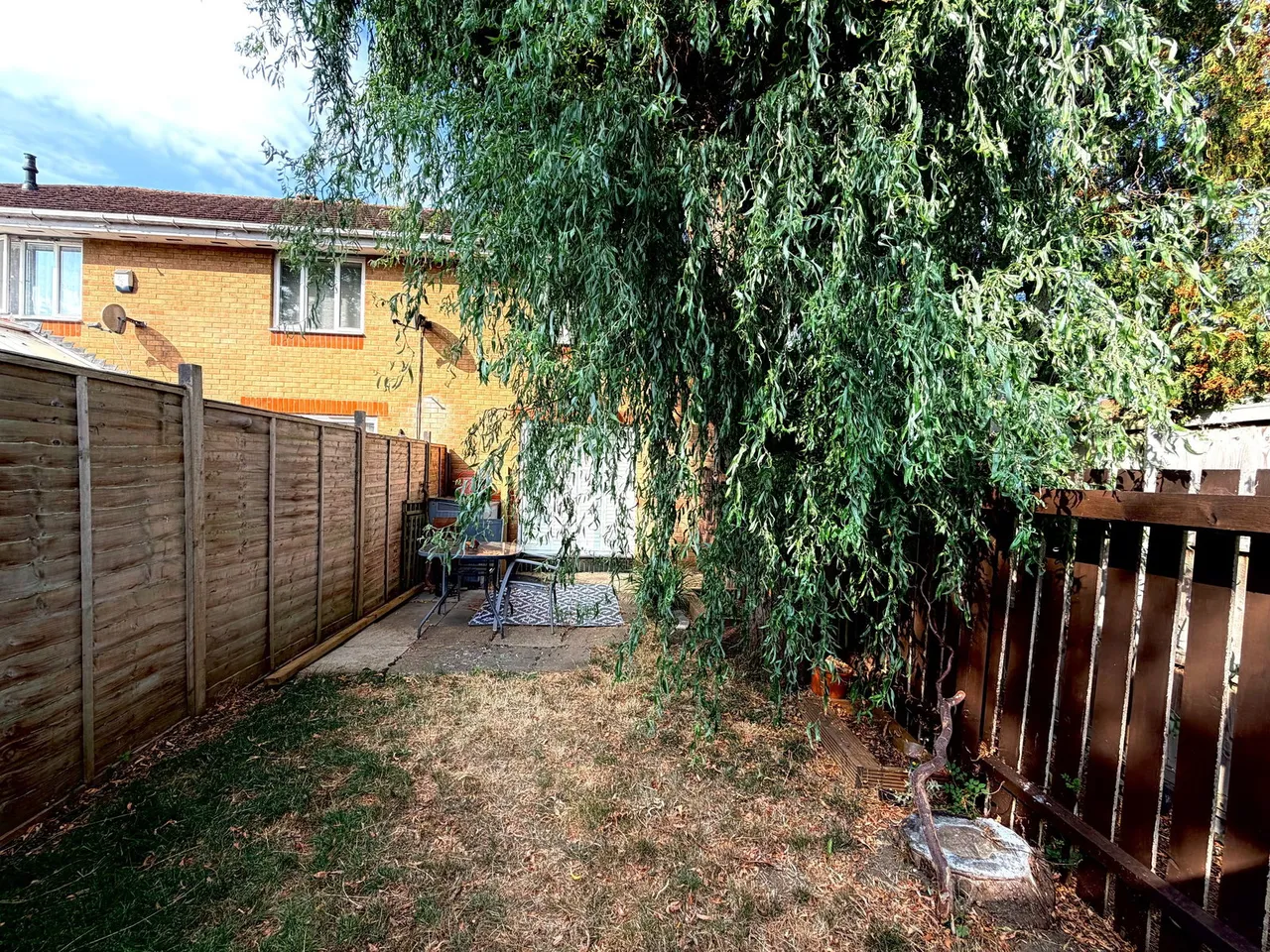 Leary Crescent, Newport Pagnell, MK16, photo 19