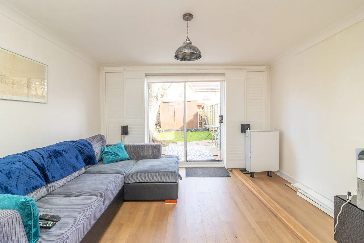 Leary Crescent, Newport Pagnell, MK16, photo 4