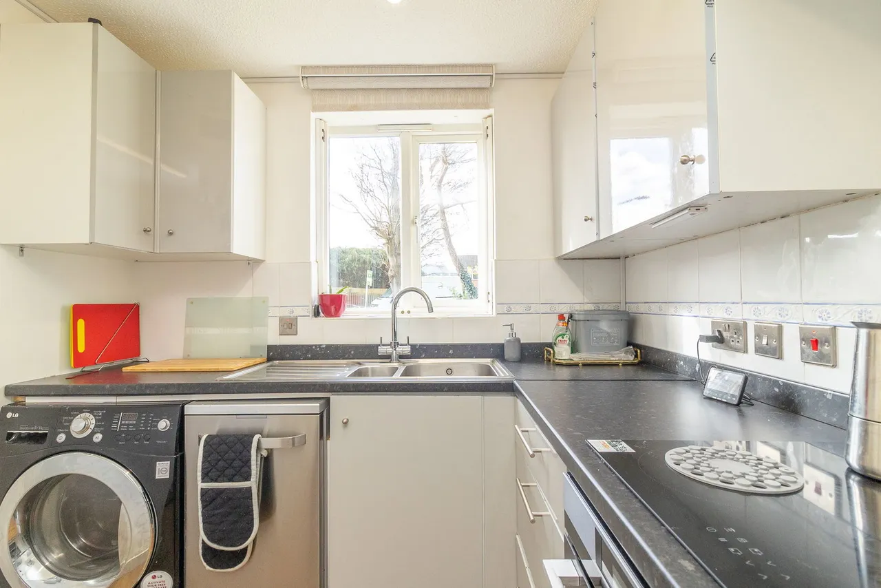 Leary Crescent, Newport Pagnell, MK16, photo 9