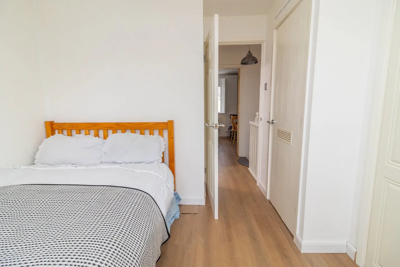 Leary Crescent, Newport Pagnell, MK16, photo 14