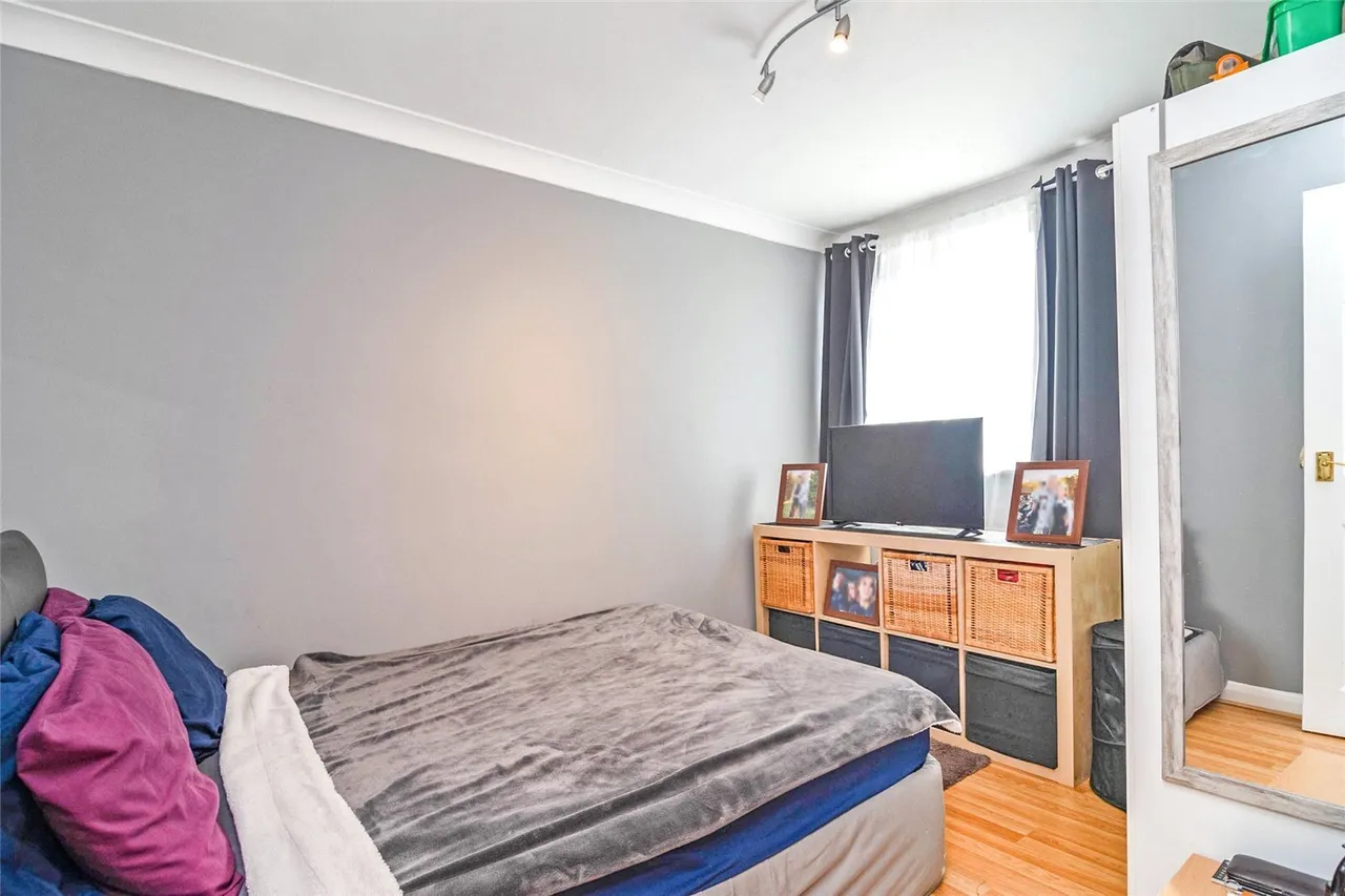 Peartree Close, South Ockendon, Essex, RM15, photo 11