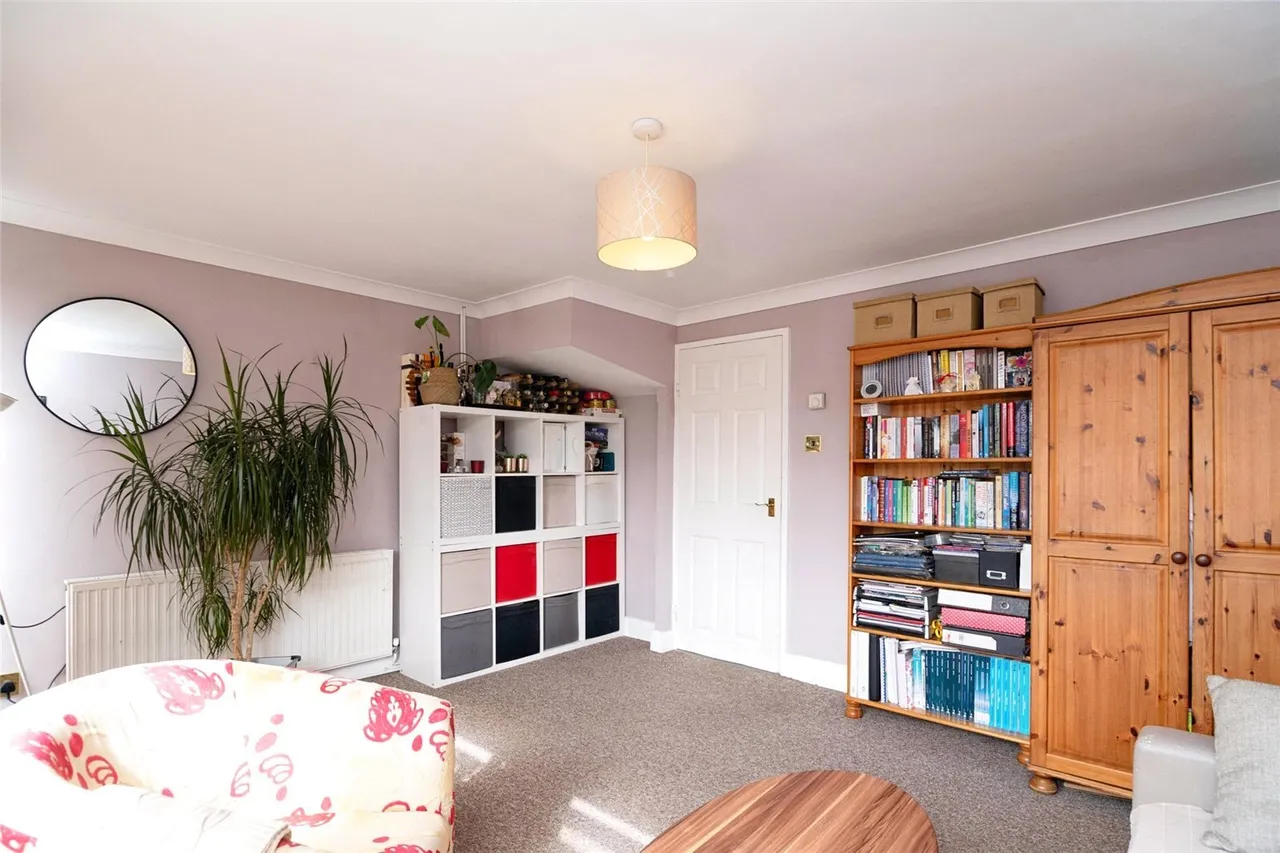 Peartree Close, South Ockendon, Essex, RM15, photo 4