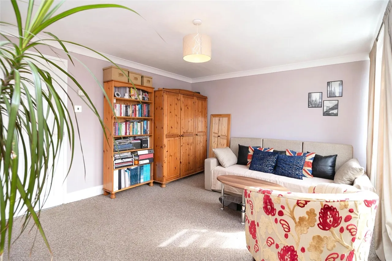 Peartree Close, South Ockendon, Essex, RM15, photo 8