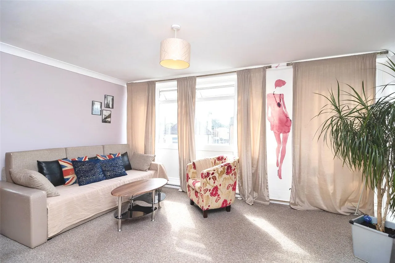 Peartree Close, South Ockendon, Essex, RM15, photo 9