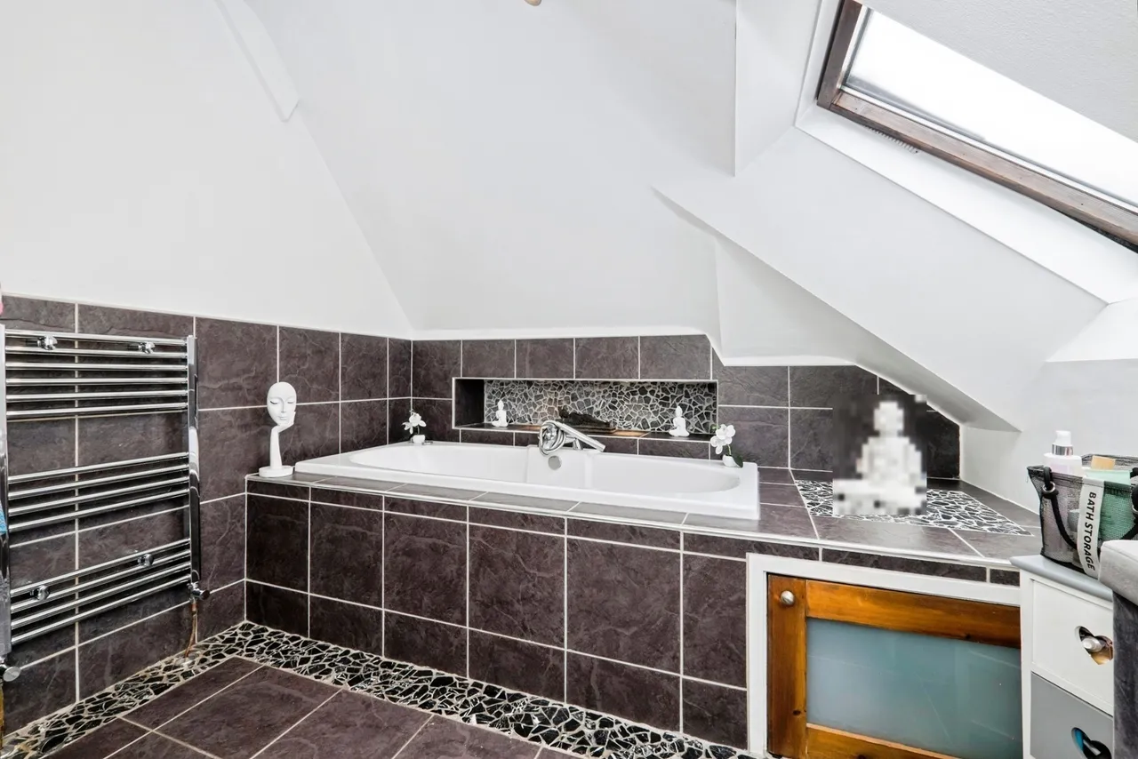 Fradgan Place, Newlyn, TR18, photo 24