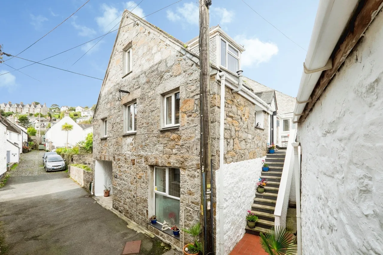 Fradgan Place, Newlyn, TR18, photo 2