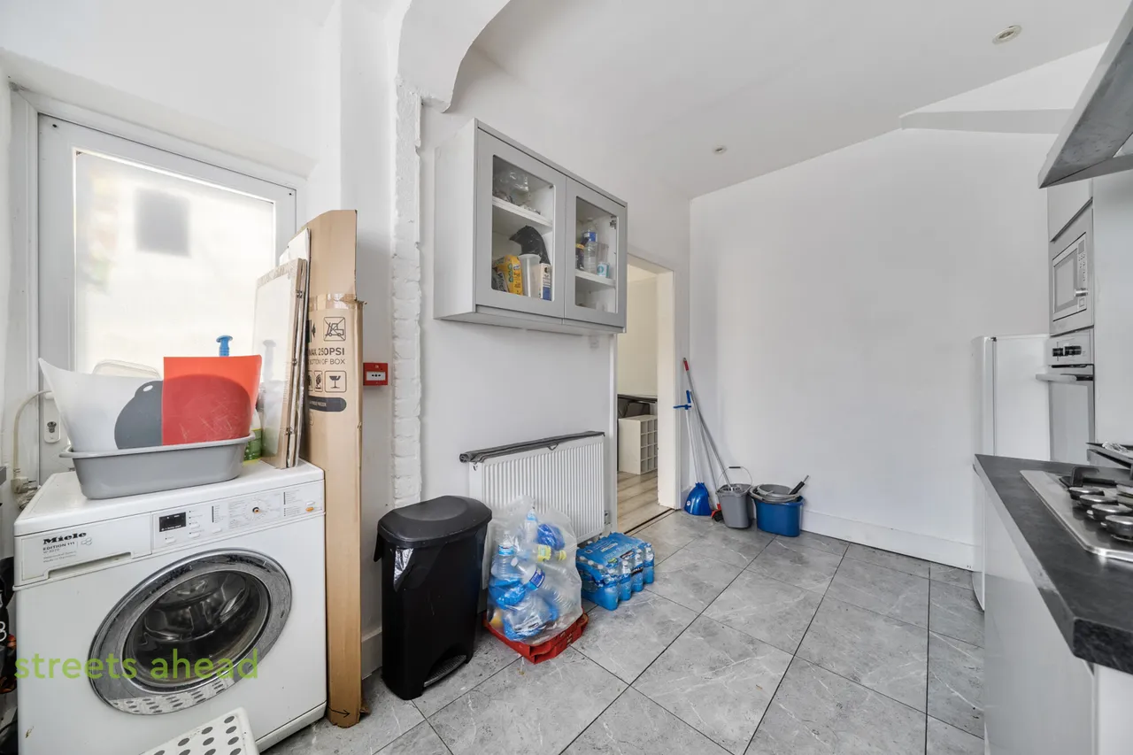 Elliott Road, Thornton Heath, CR7, photo 6