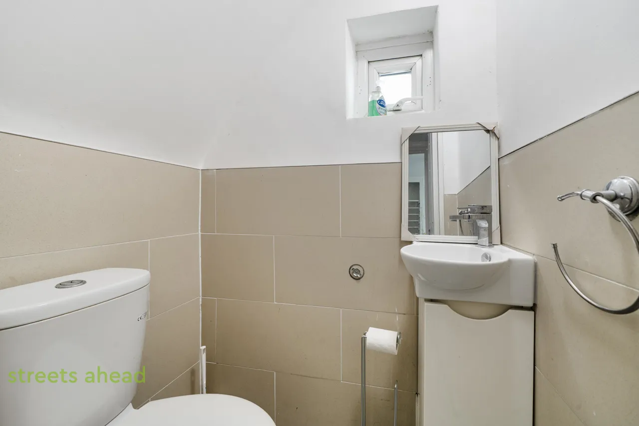 Elliott Road, Thornton Heath, CR7, photo 8