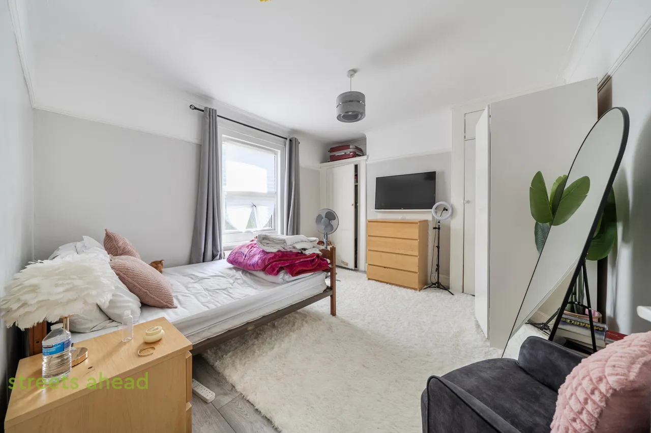 Elliott Road, Thornton Heath, CR7, photo 2