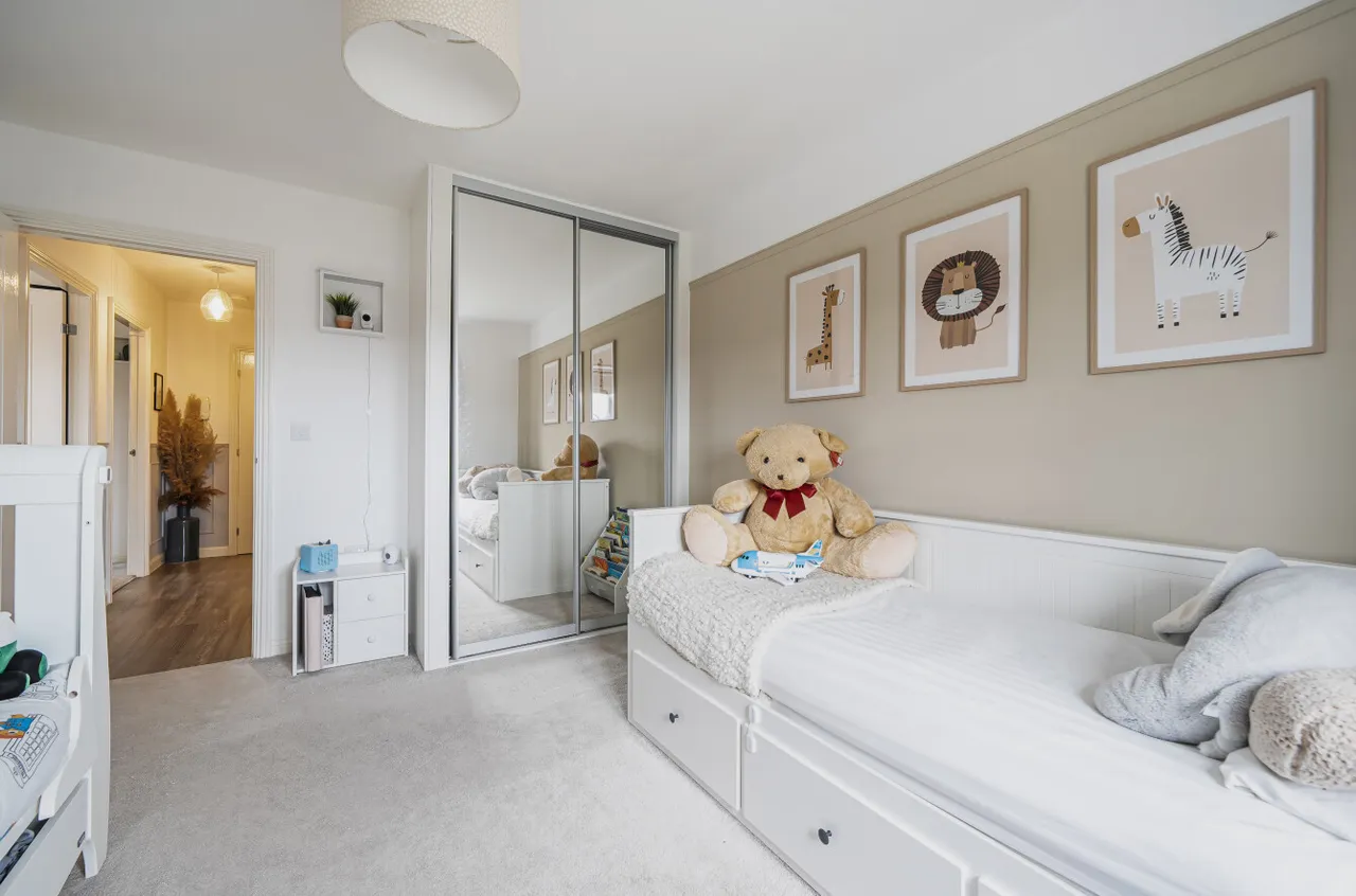 Gamble Gardens, Wokingham, Berkshire, RG41 1DE, photo 6