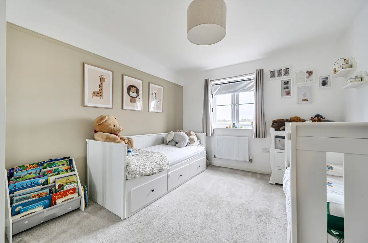 Gamble Gardens, Wokingham, Berkshire, RG41 1DE, photo 8
