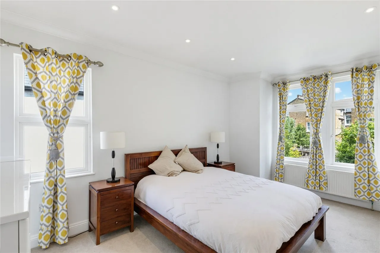 St. Ann's Hill, London, SW18, photo 4