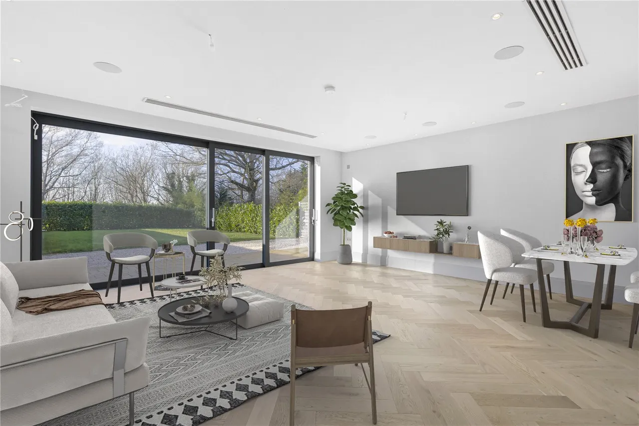 2 bed flat for sale — Knightwood Court Cockfosters Road, Cockfosters, Hertfordshire, EN4 0JS
