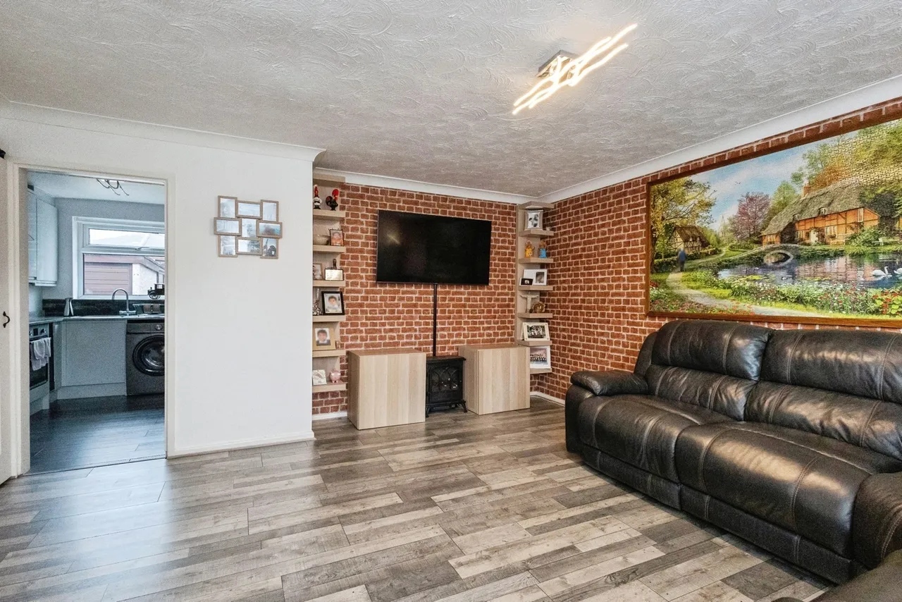 Ravenwood Drive, Audenshaw, Manchester, Greater Manchester, M34, photo 3