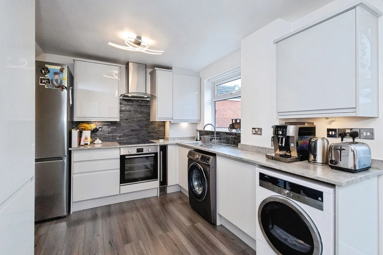 Ravenwood Drive, Audenshaw, Manchester, Greater Manchester, M34, photo 4