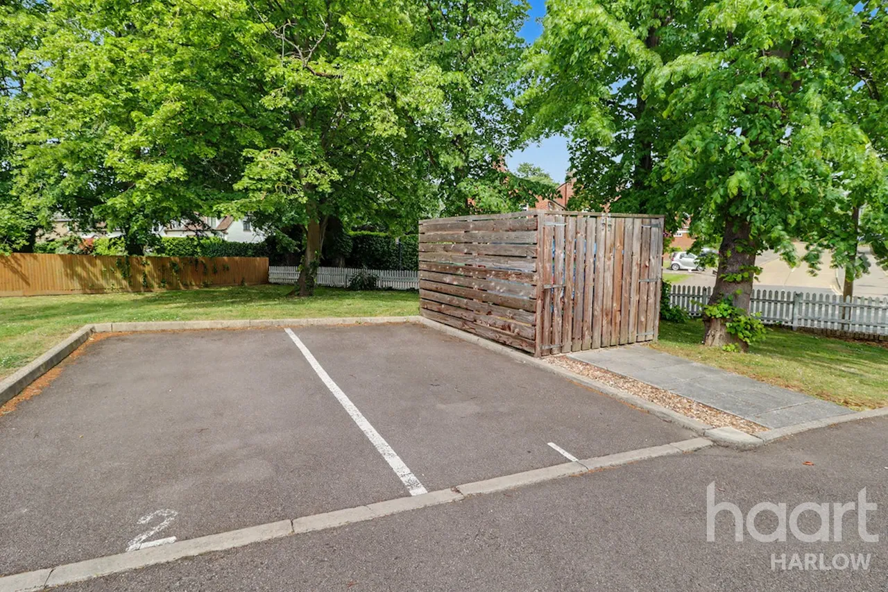 Hobbs Cross Road, Harlow, CM17, photo 17