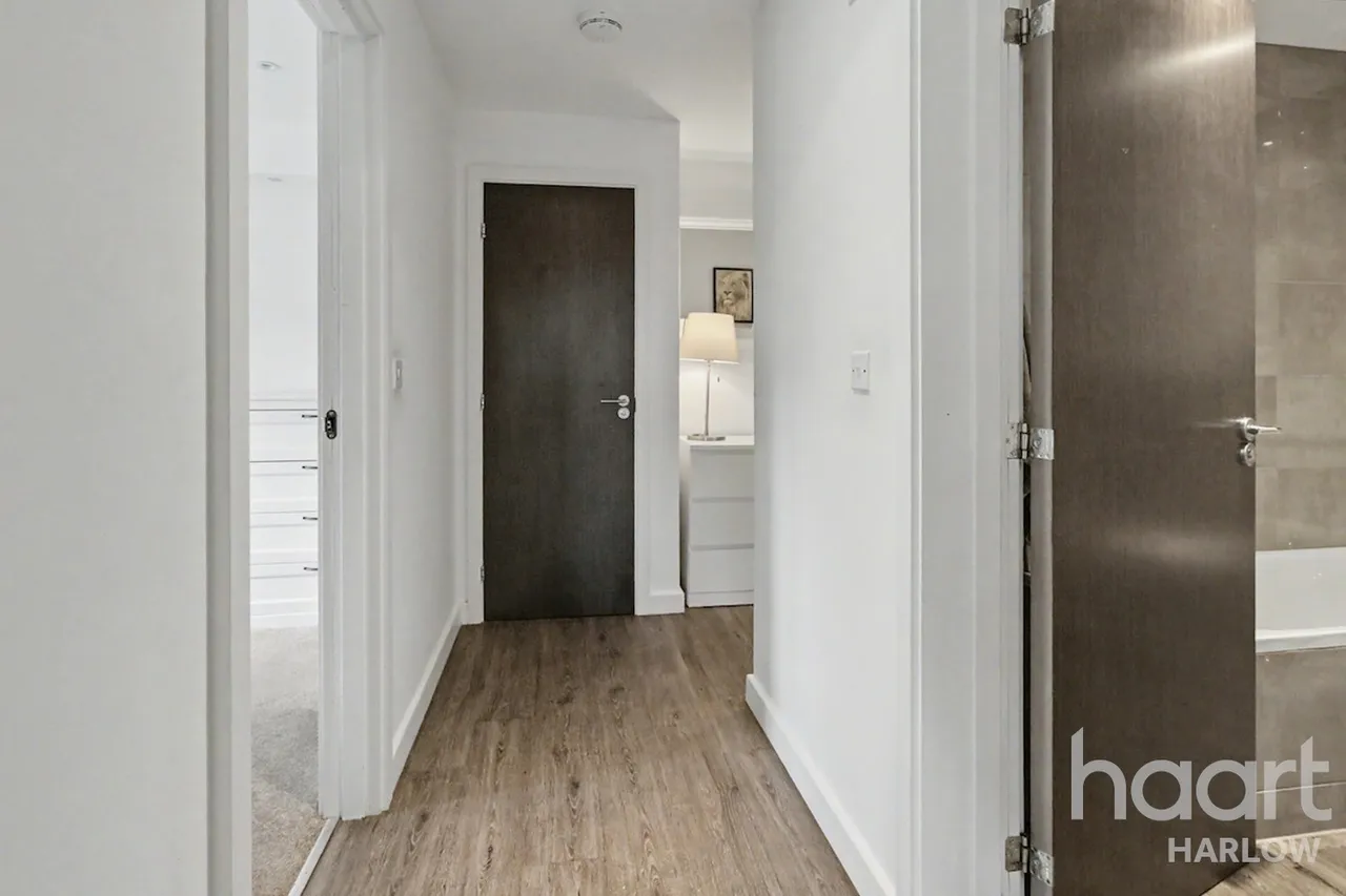 Hobbs Cross Road, Harlow, CM17, photo 8