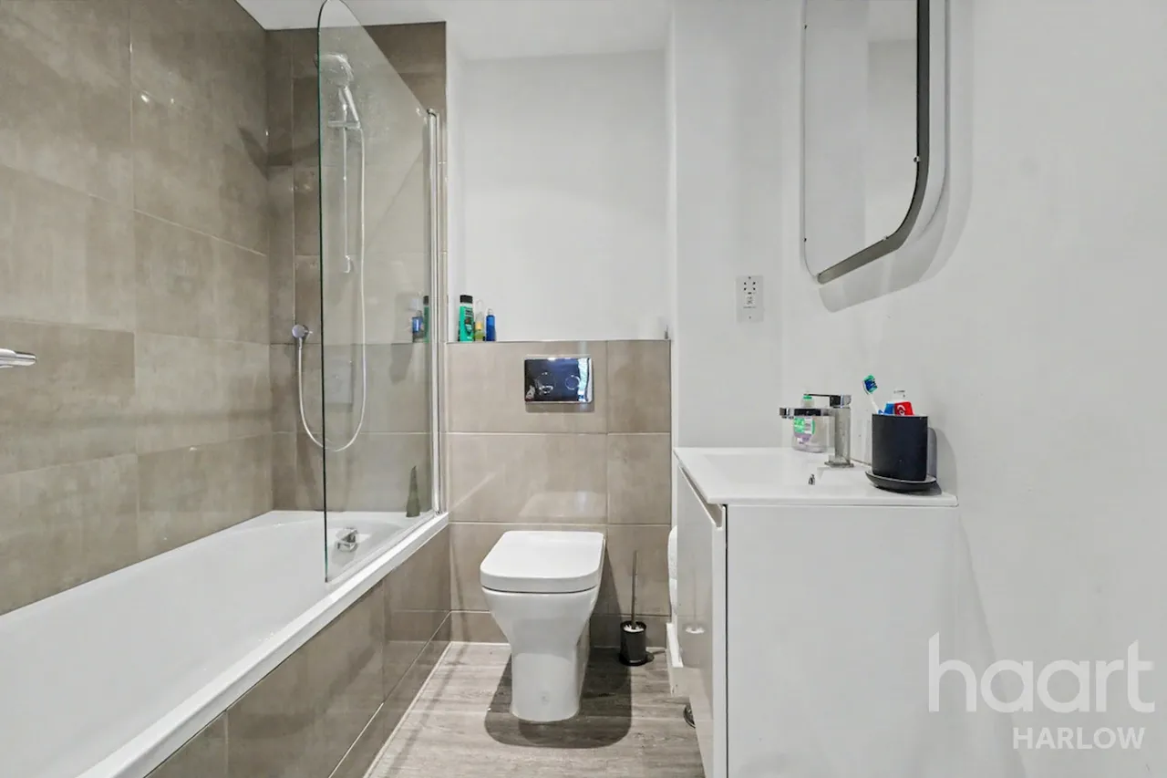 Hobbs Cross Road, Harlow, CM17, photo 16