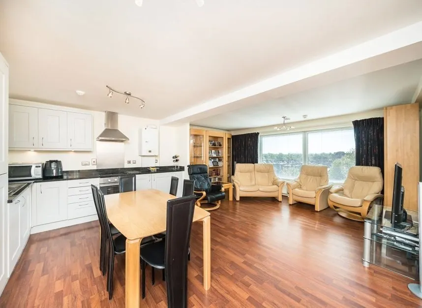 2 bed flat for sale — Elm Grove, Wimbledon, SW19