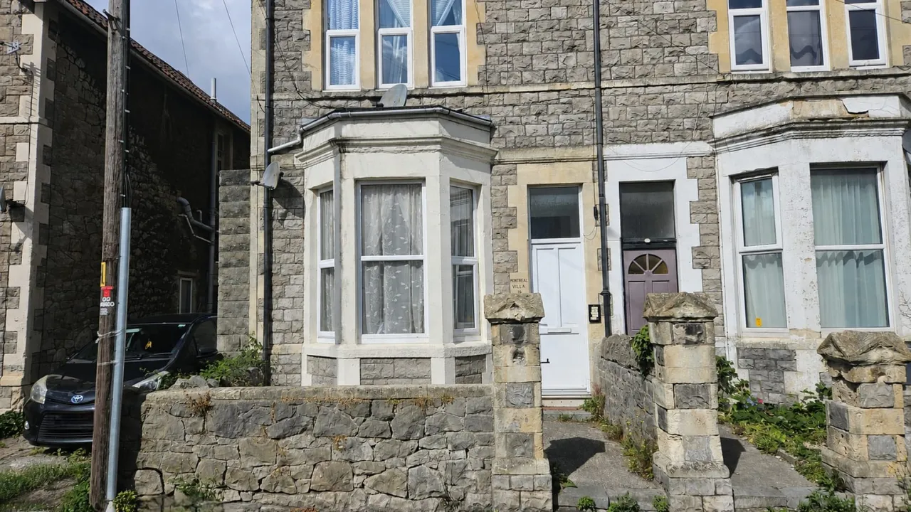 2 bed flat for sale, George Street, Weston-Super-Mare, BS23