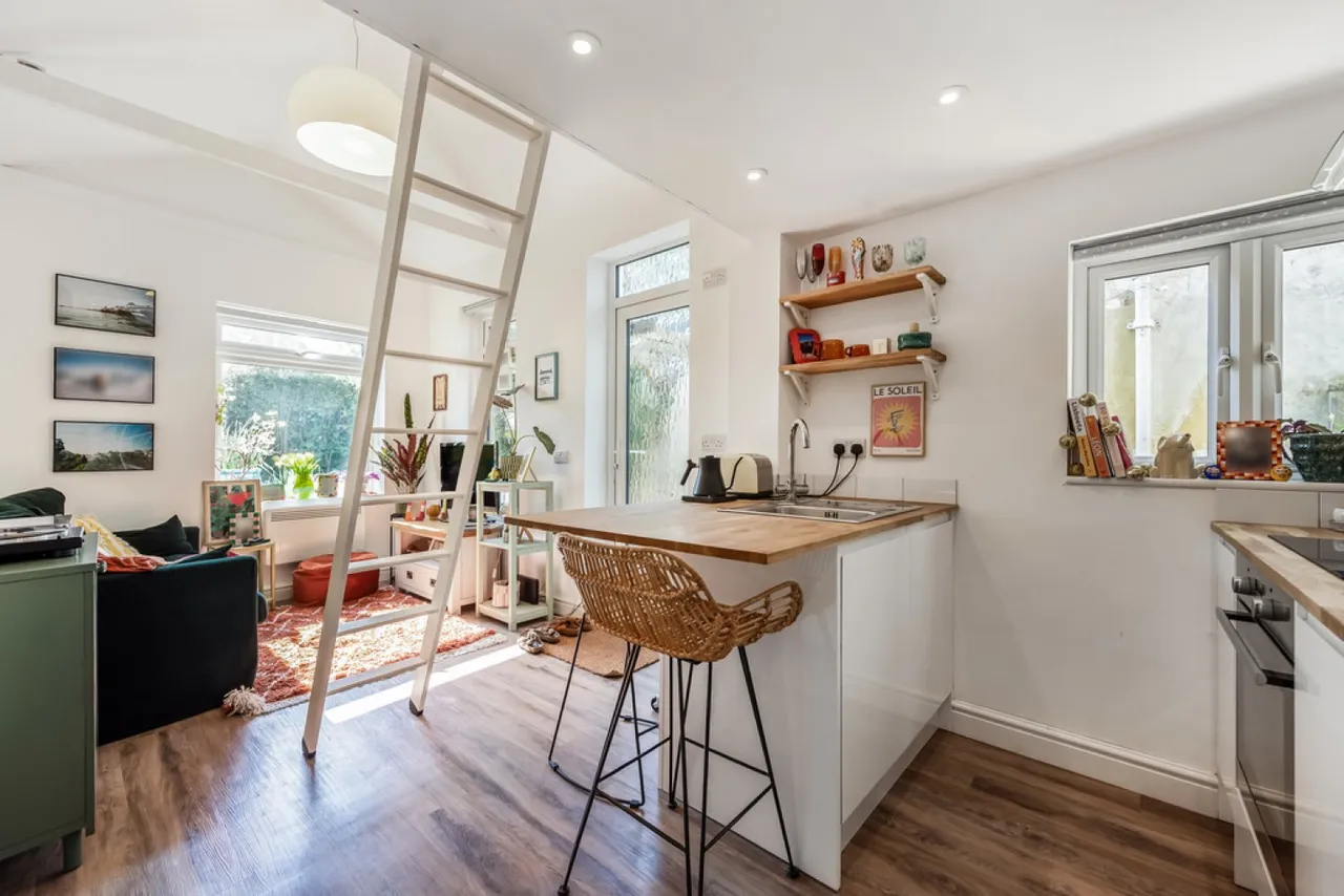 flat for sale — North Walls, Winchester