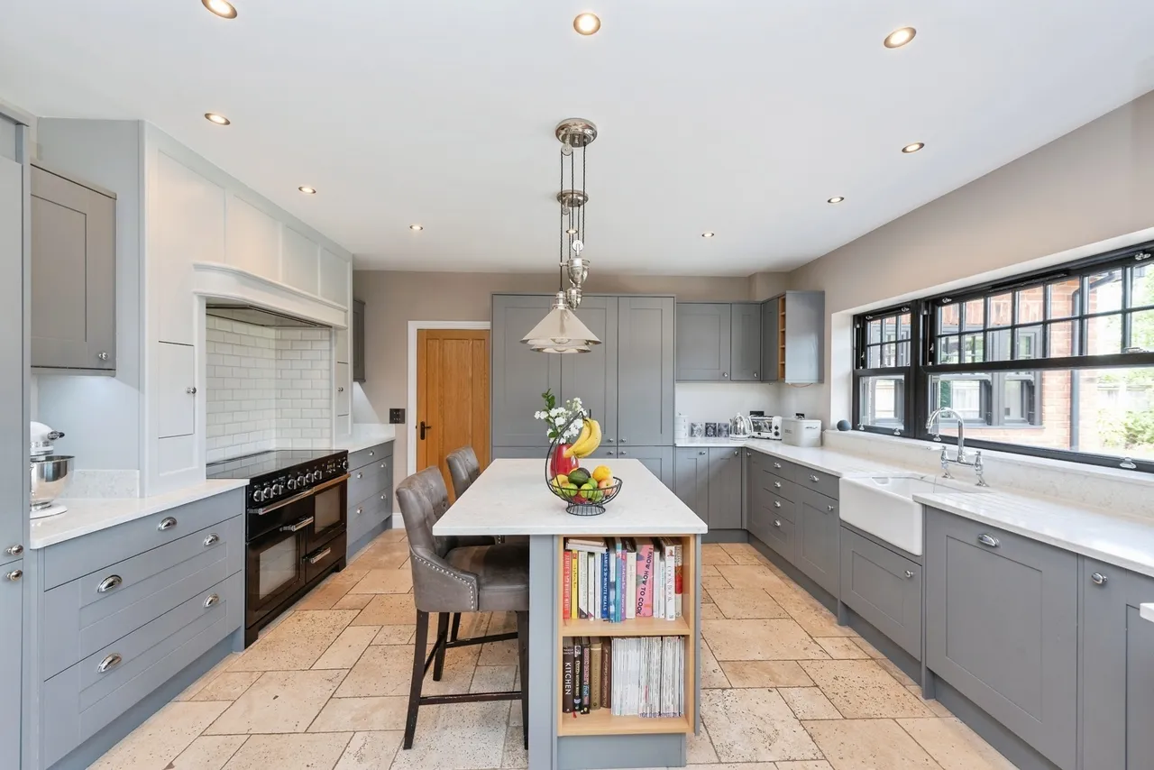 Ten Acre Lane, Egham, TW20, photo 8