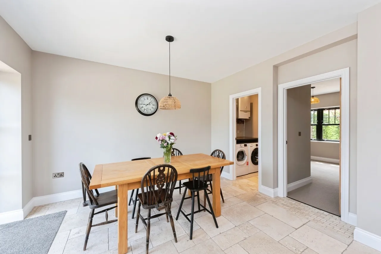 Ten Acre Lane, Egham, TW20, photo 10